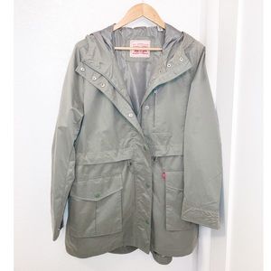 NWOT LEVI’S Barn Coat Hooded Jacket SEA GREEN SZ: M (AKA: Anorak Rain Jacket)